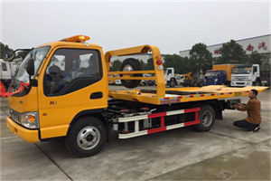 广灵哪里有拖车服务